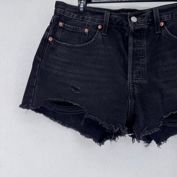 Levi’s Black High Rise Distressed 5 pockets raw hem Denim Shorts W31 - Picture 2 of 6